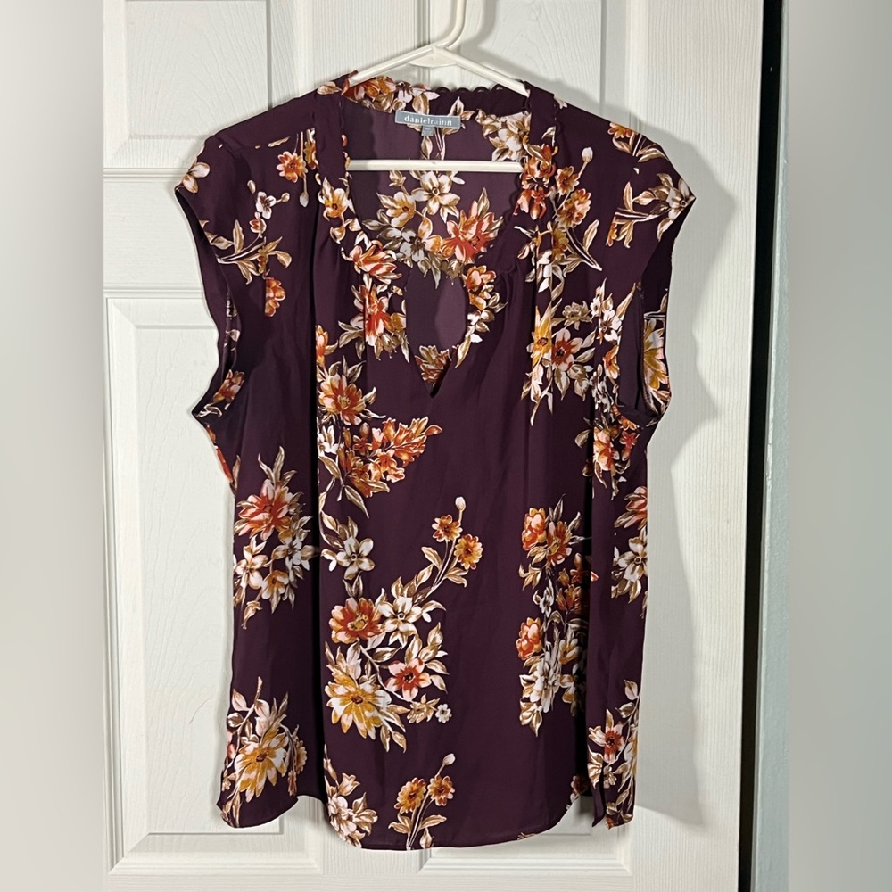 Daniel Rainn Purple / Orange Floral Sleeveless Blouse, v neck
